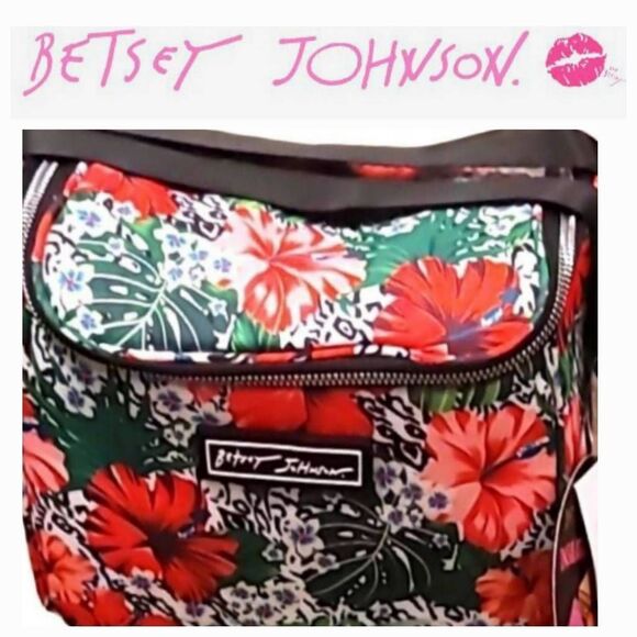 Betsey Johnson Handbags - Betsey Johnson Floral Insulated Lunch Tote